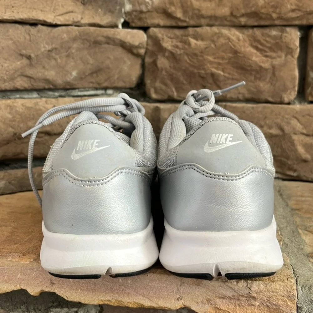 Nike orive gray